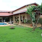 Casa Bem Localizada E De Facil Acesso